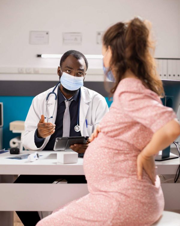 pregnancy-checkup-with-digital-support (1)